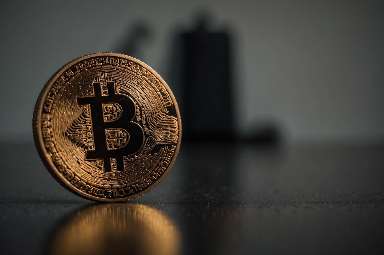 余弦：Hyperliquid上50倍杠杆巨鲸再以452万USDC做多ETH！爆仓价1391美元